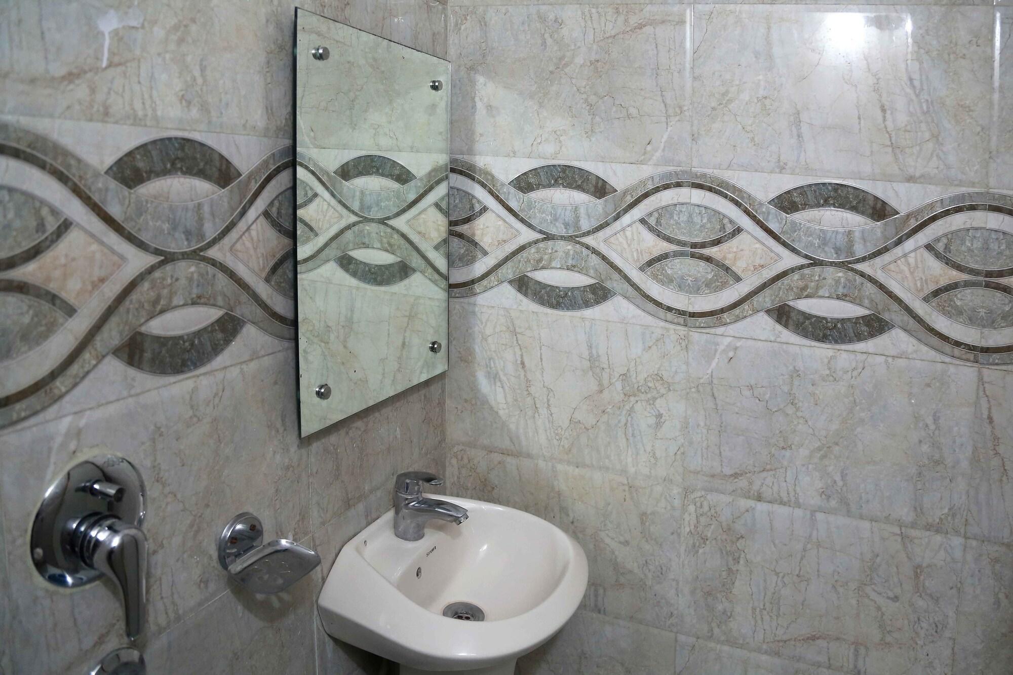 Hotel Shivam International - A Well Hygiene Property All Staff Vaccinated " New Delhi Ngoại thất bức ảnh