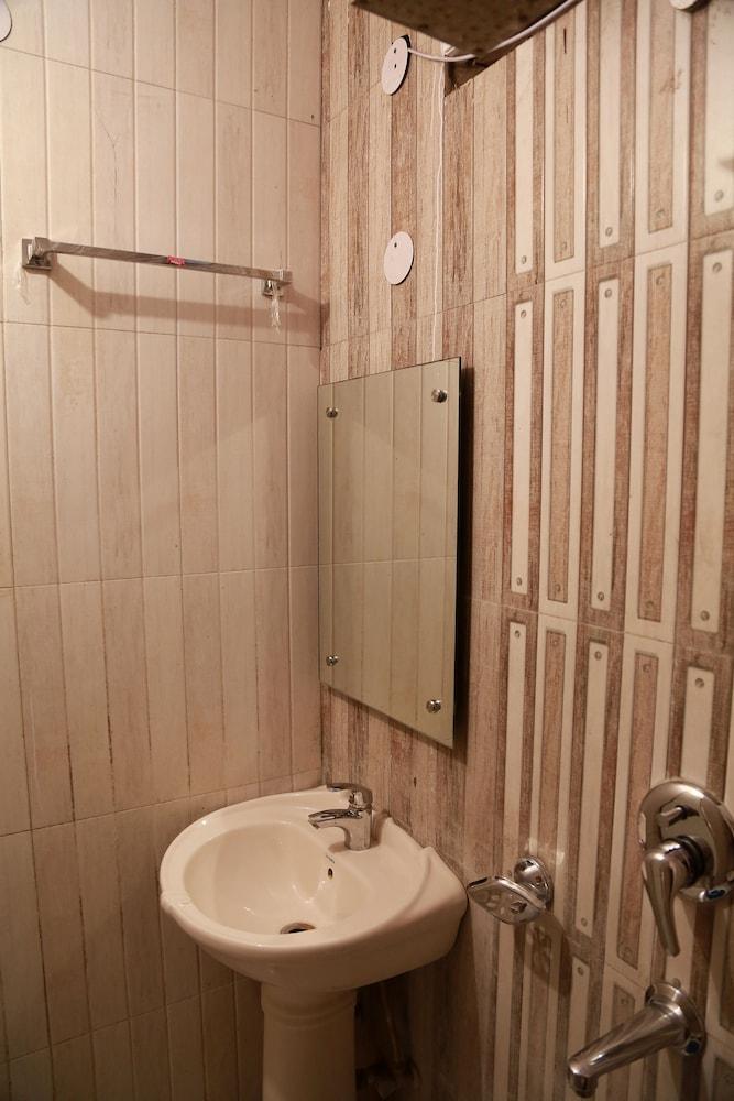 Hotel Shivam International - A Well Hygiene Property All Staff Vaccinated " New Delhi Ngoại thất bức ảnh