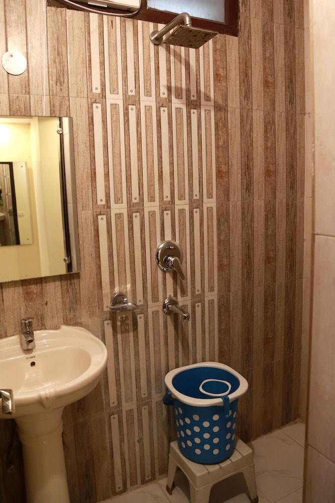 Hotel Shivam International - A Well Hygiene Property All Staff Vaccinated " New Delhi Ngoại thất bức ảnh