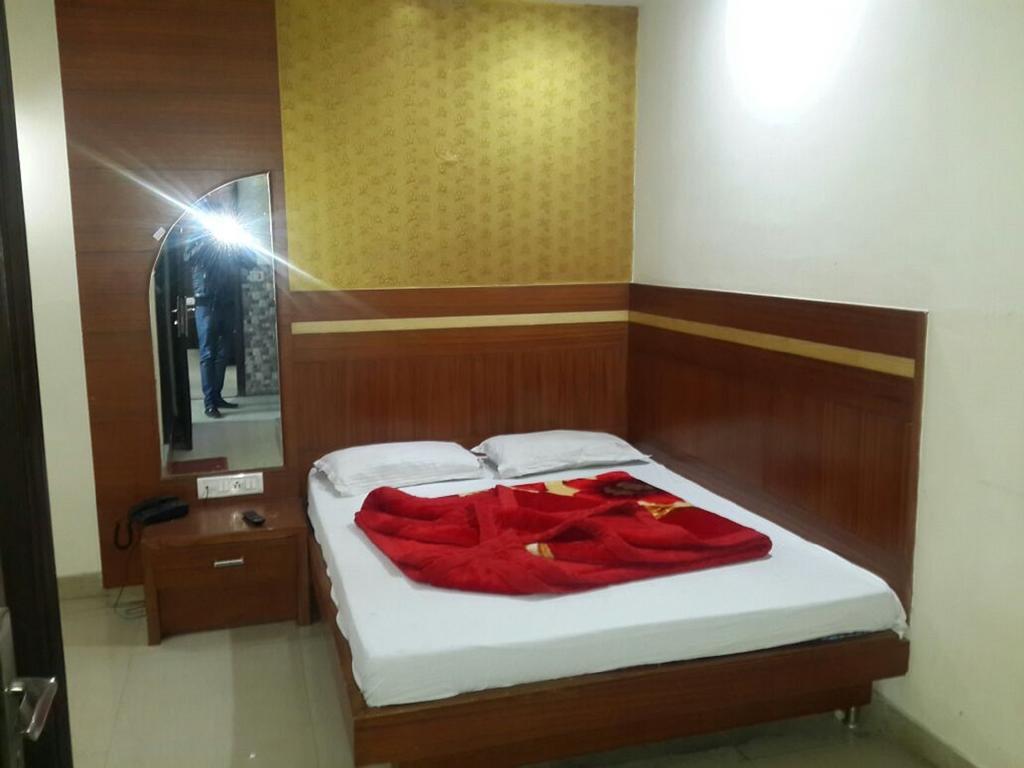 Hotel Shivam International - A Well Hygiene Property All Staff Vaccinated " New Delhi Phòng bức ảnh