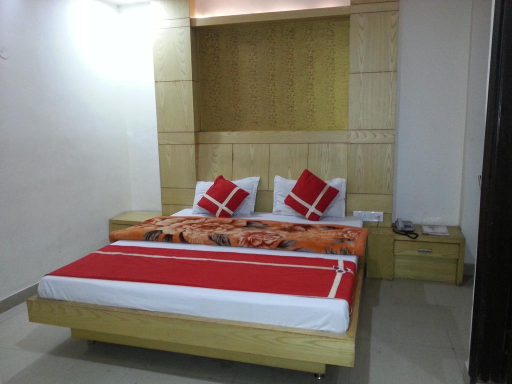 Hotel Shivam International - A Well Hygiene Property All Staff Vaccinated " New Delhi Ngoại thất bức ảnh