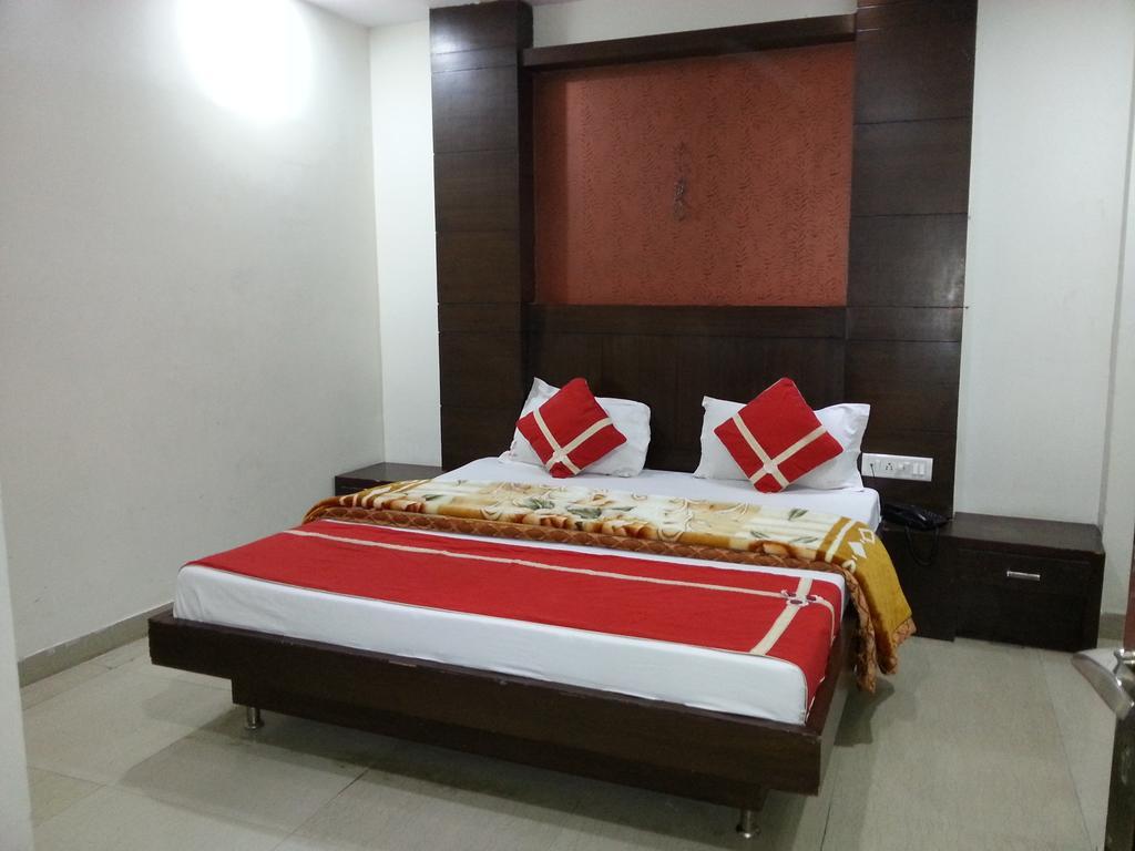 Hotel Shivam International - A Well Hygiene Property All Staff Vaccinated " New Delhi Ngoại thất bức ảnh