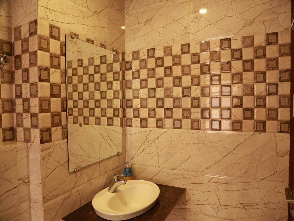 Hotel Shivam International - A Well Hygiene Property All Staff Vaccinated " New Delhi Ngoại thất bức ảnh